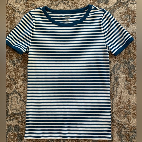 J. Crew Tops - J Crew perfect T